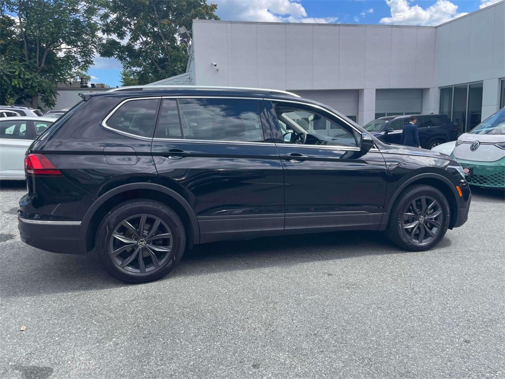 2024 Volkswagen Tiguan SE Wolfsburg Edition photo 3