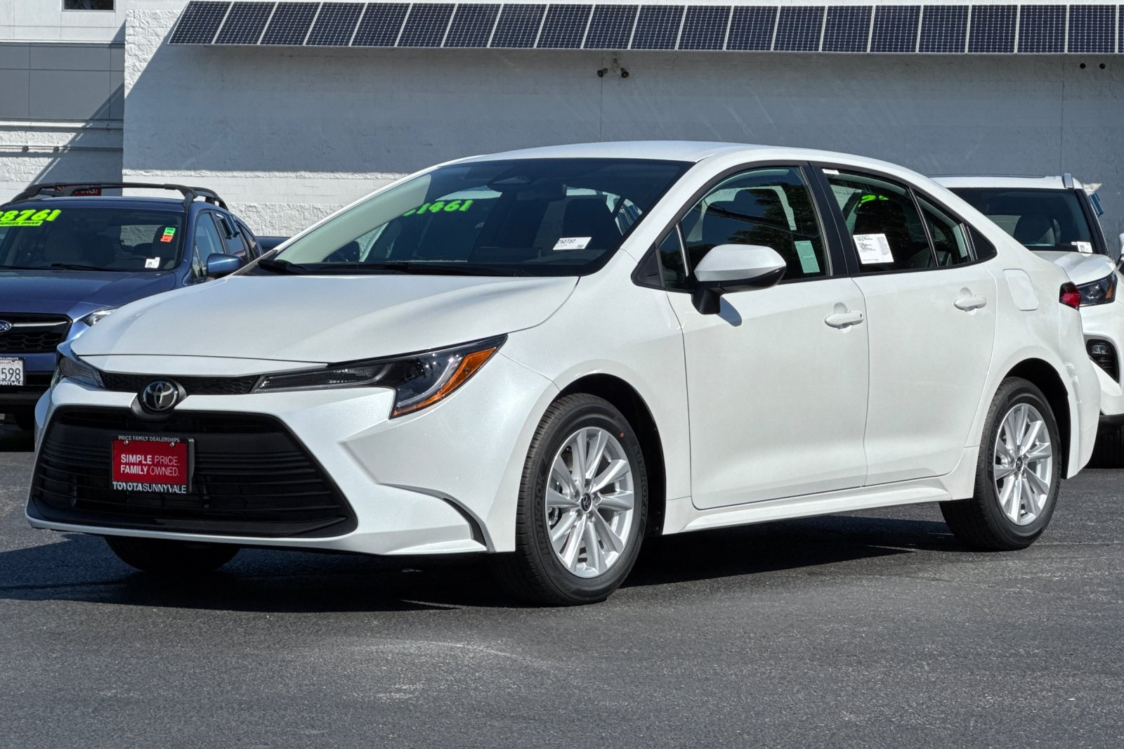 2025 Toyota Corolla LE photo 2