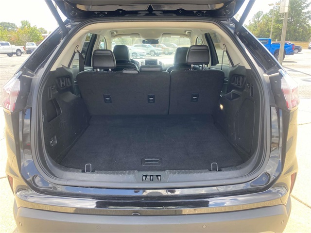 2024 Ford Edge Titanium photo 8
