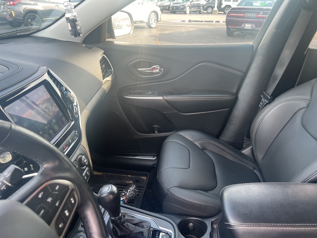 2019 Jeep Cherokee Limited photo 16