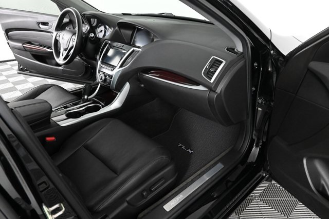 2015 Acura TLX Technology photo 12