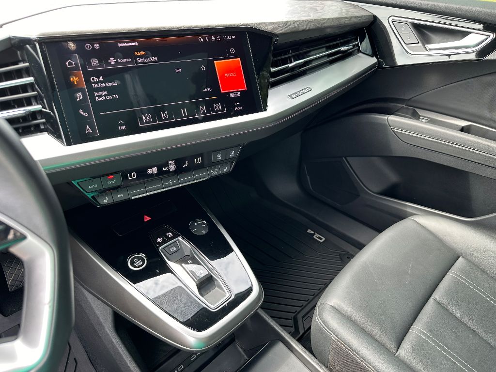 2023 Audi Q4 E-tron Sportback Premium Plus photo 4