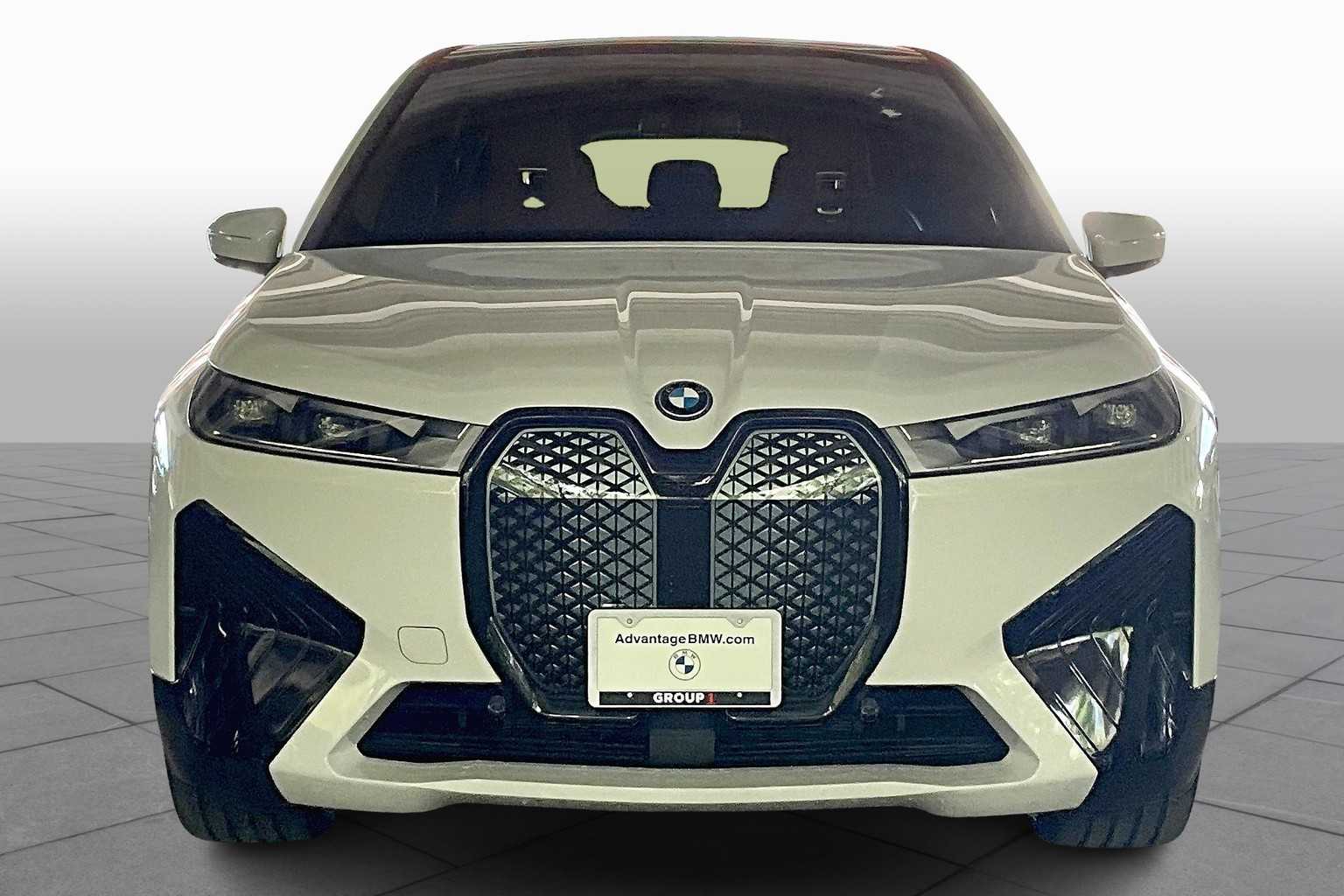 2024 Bmw iX photo 2