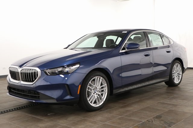 2025 BMW 5 Series 530i's photo