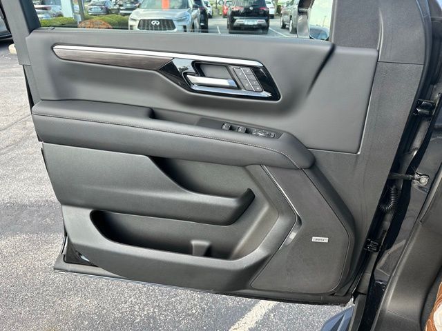 2025 Chevrolet Tahoe Premier photo 26