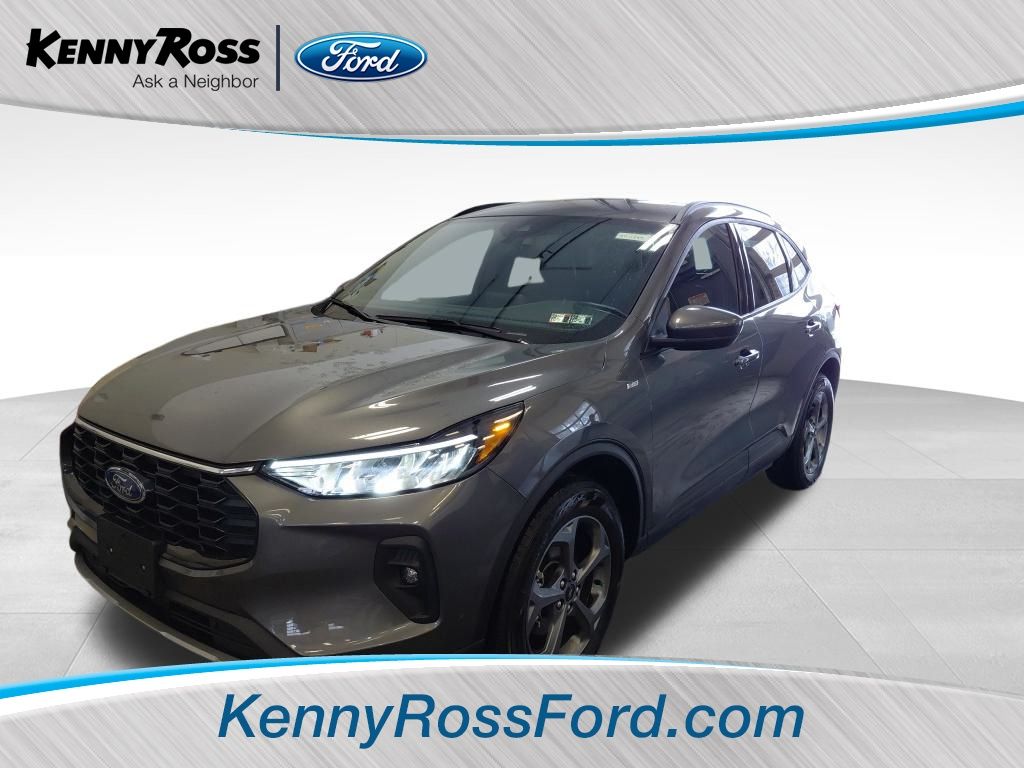 2025 Ford Escape ST-Line Select's photo