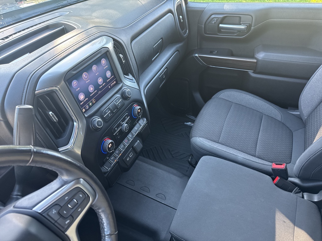 2020 Chevrolet Silverado 1500 RST photo 16