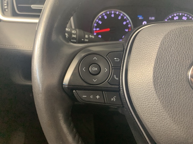 2020 Toyota RAV4 XLE Premium photo 14