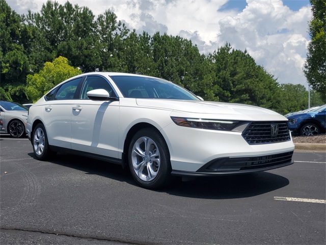 2025 Honda Accord LX photo 2