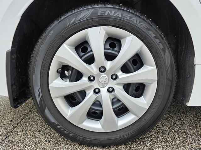 2022 Toyota Corolla LE photo 24