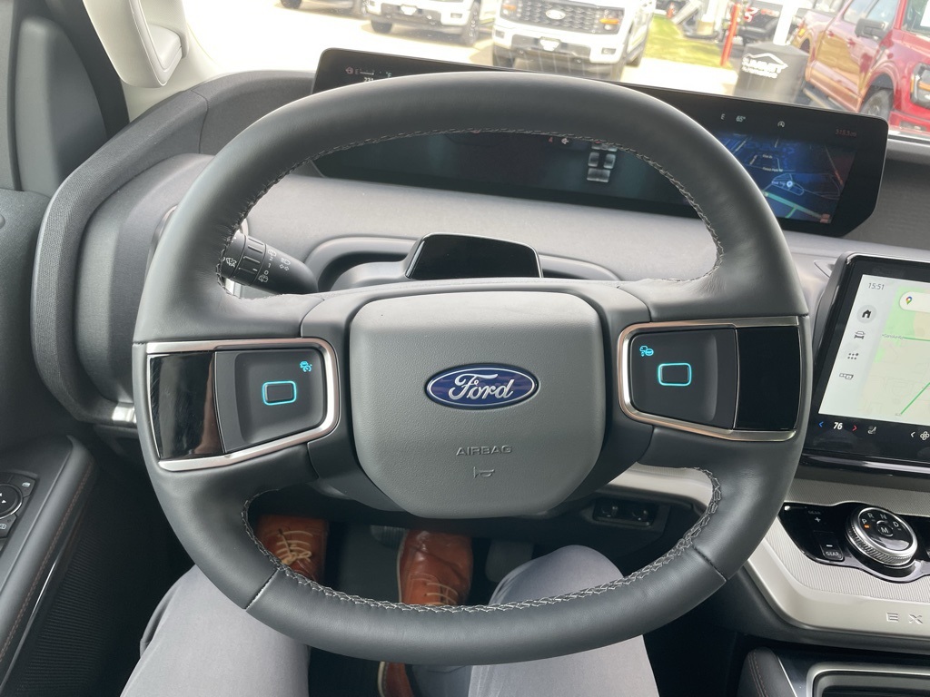 2025 Ford Expedition photo 23