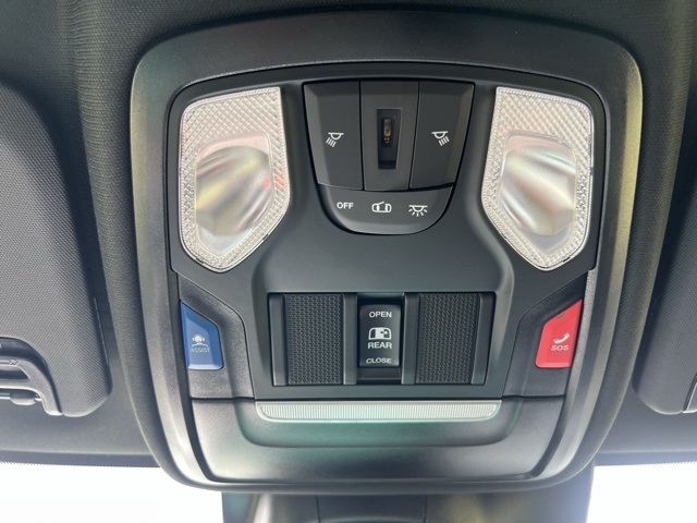 2025 Ram 2500 Tradesman photo 13