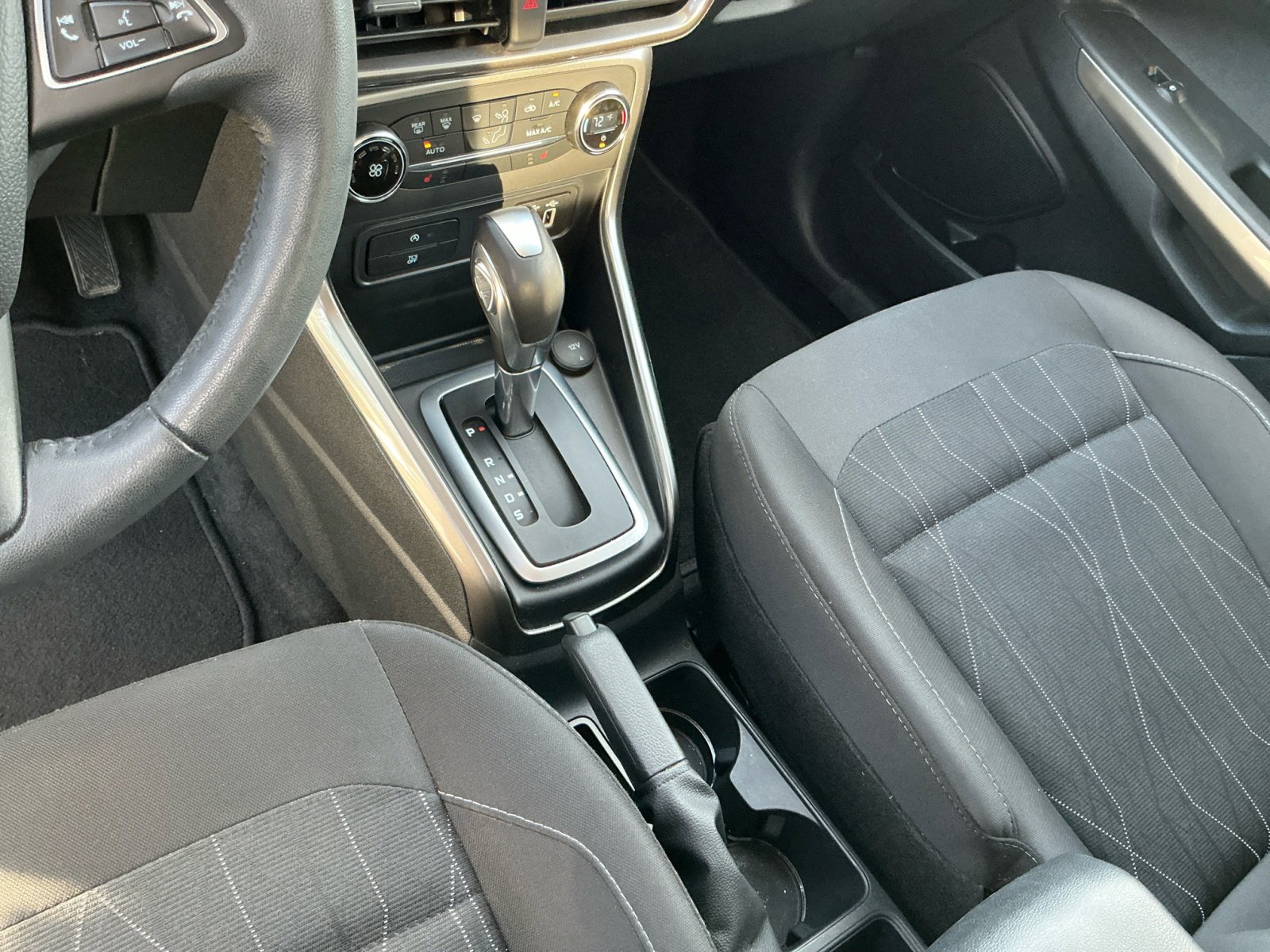 2020 Ford EcoSport SE photo 13