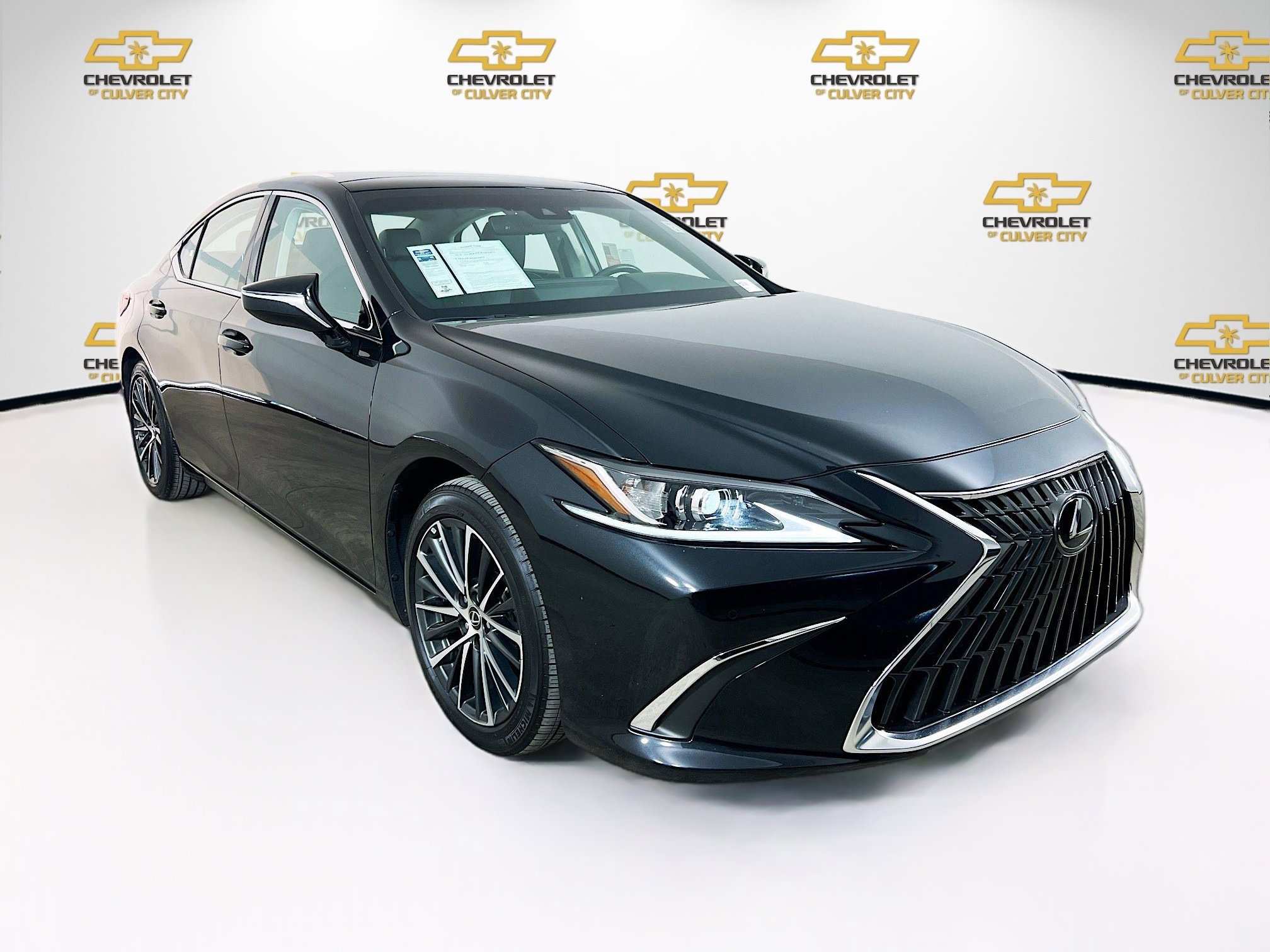 2022 Lexus ES