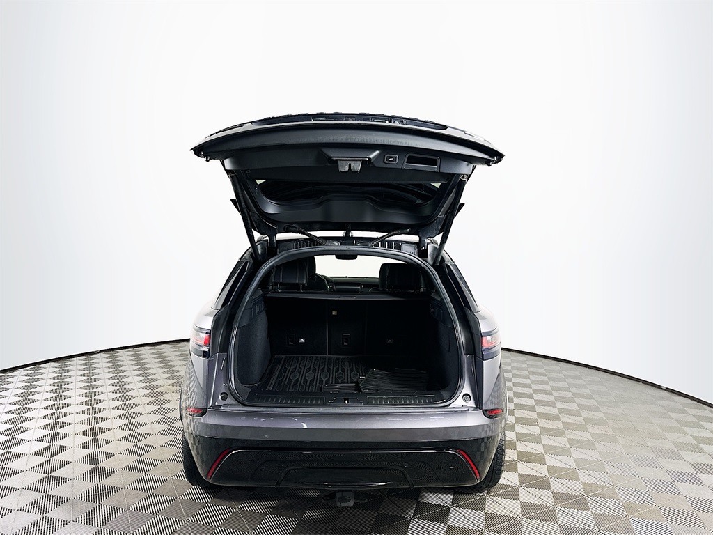 2019 Land Rover Range Rover Velar SE photo 25
