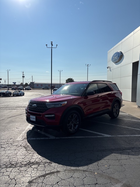 2023 Ford Explorer XLT photo 6