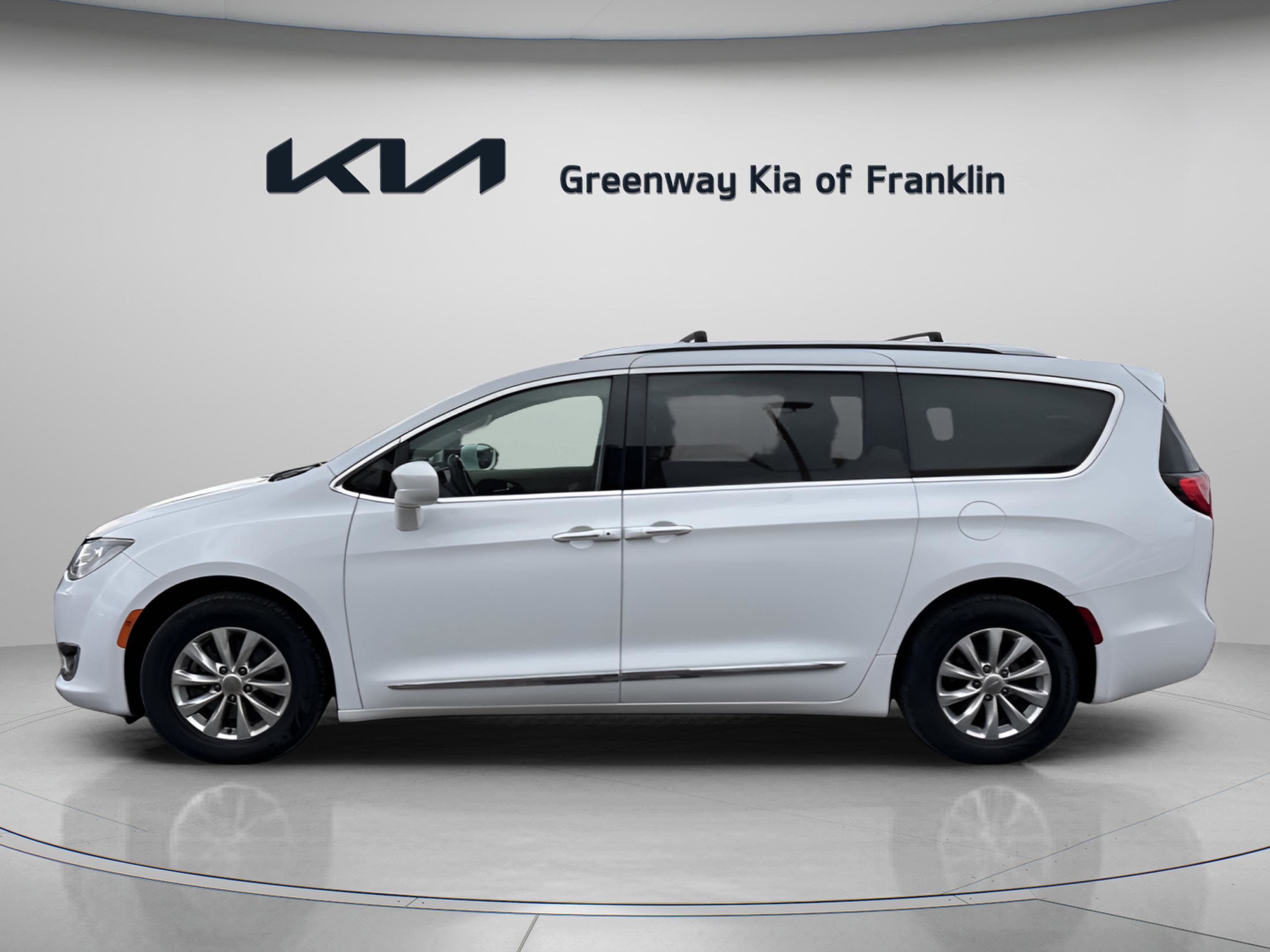 2019 Chrysler Pacifica Touring L photo 4