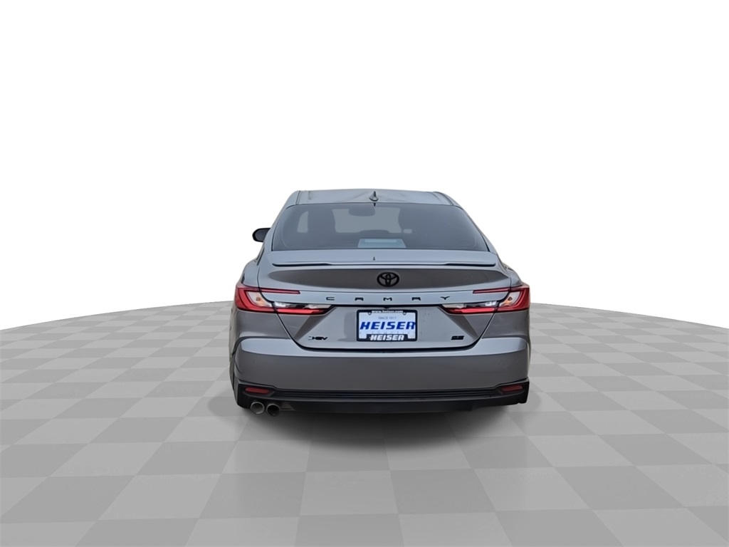 2025 Toyota Camry SE photo 7