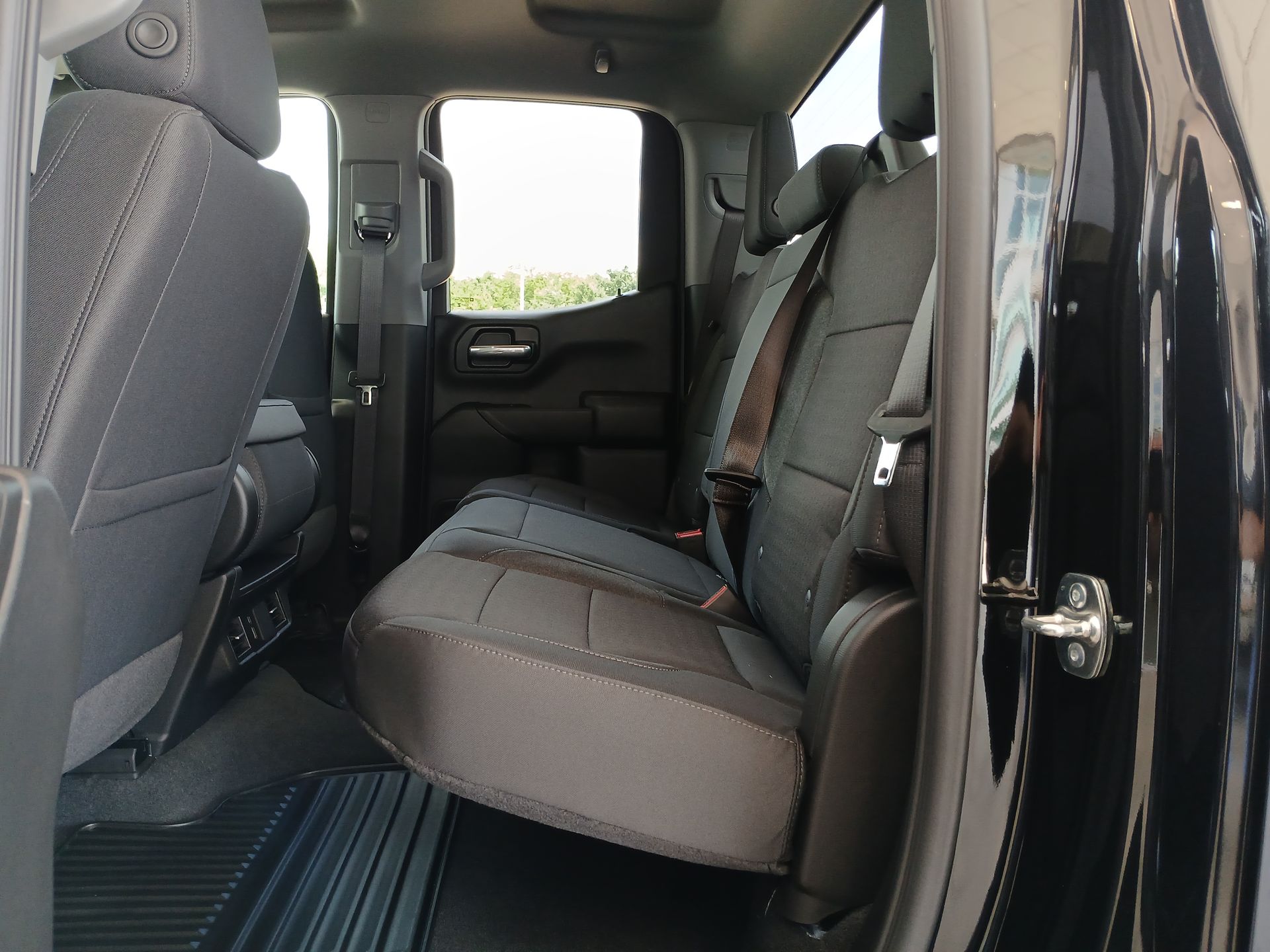 2025 Chevrolet Silverado 1500 Custom photo 25