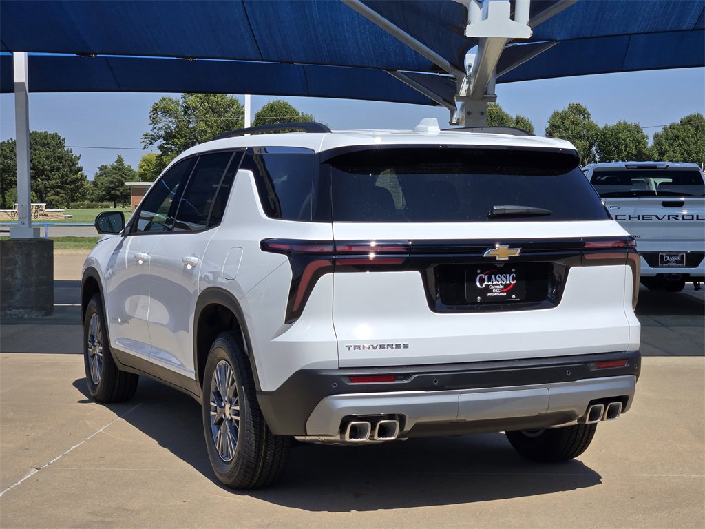2026 Chevrolet Traverse photo 3