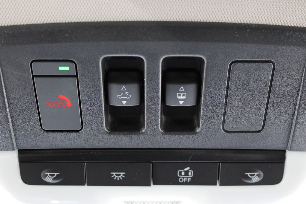 2025 Nissan Pathfinder SL photo 25