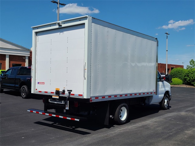 2025 Ford E-350 Base photo 4