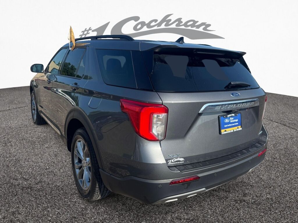 2022 Ford Explorer XLT photo 3
