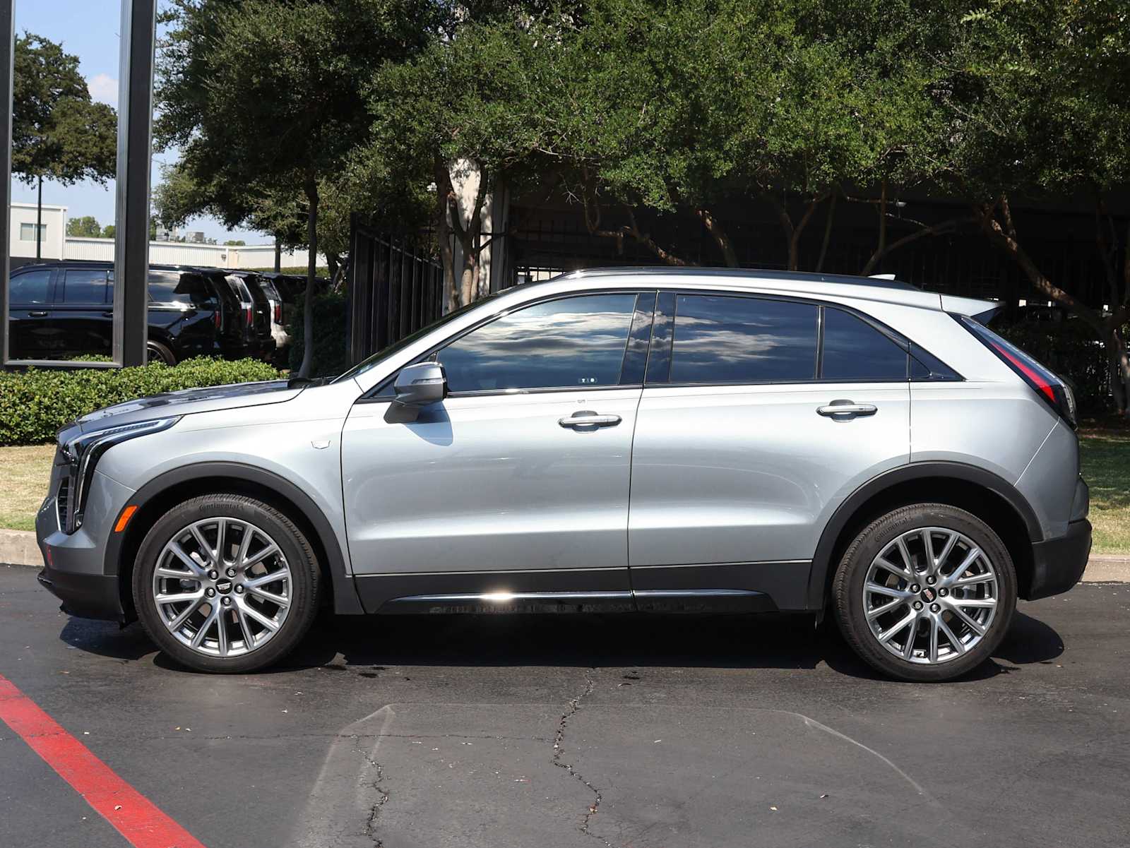2023 Cadillac XT4 Sport photo 4