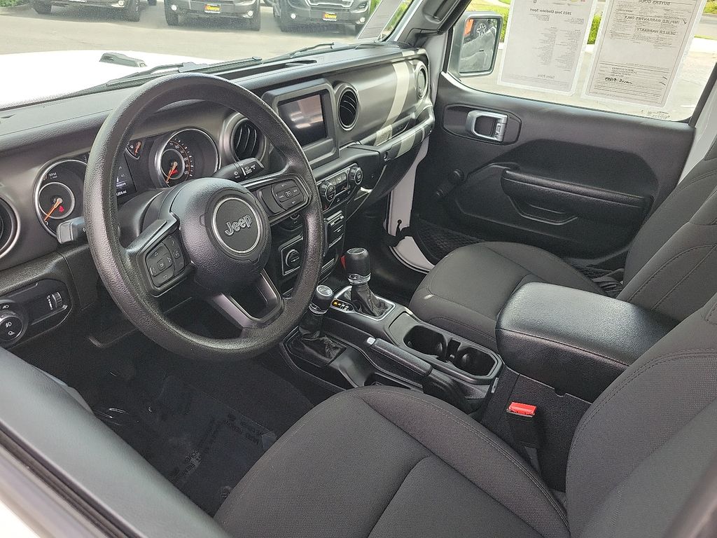 2023 Jeep Gladiator Sport photo 3
