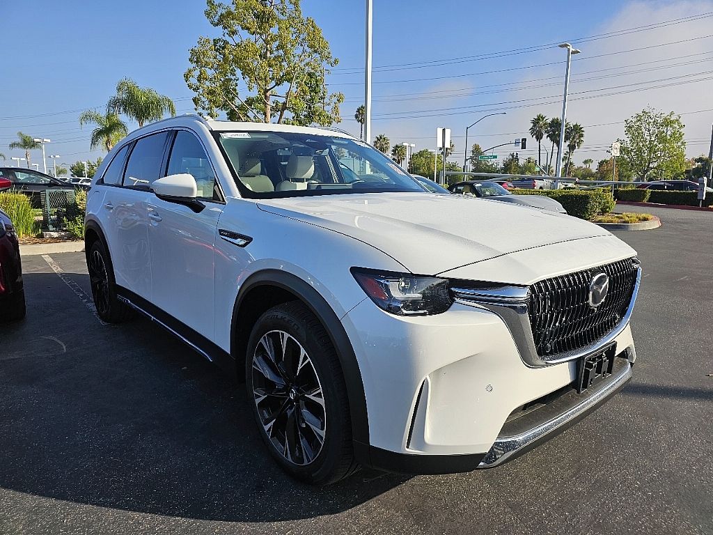 2025 Mazda CX-90 Premium Plus photo 3