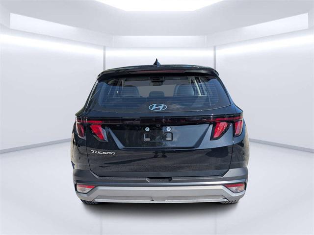 2025 Hyundai Tucson SE photo 4