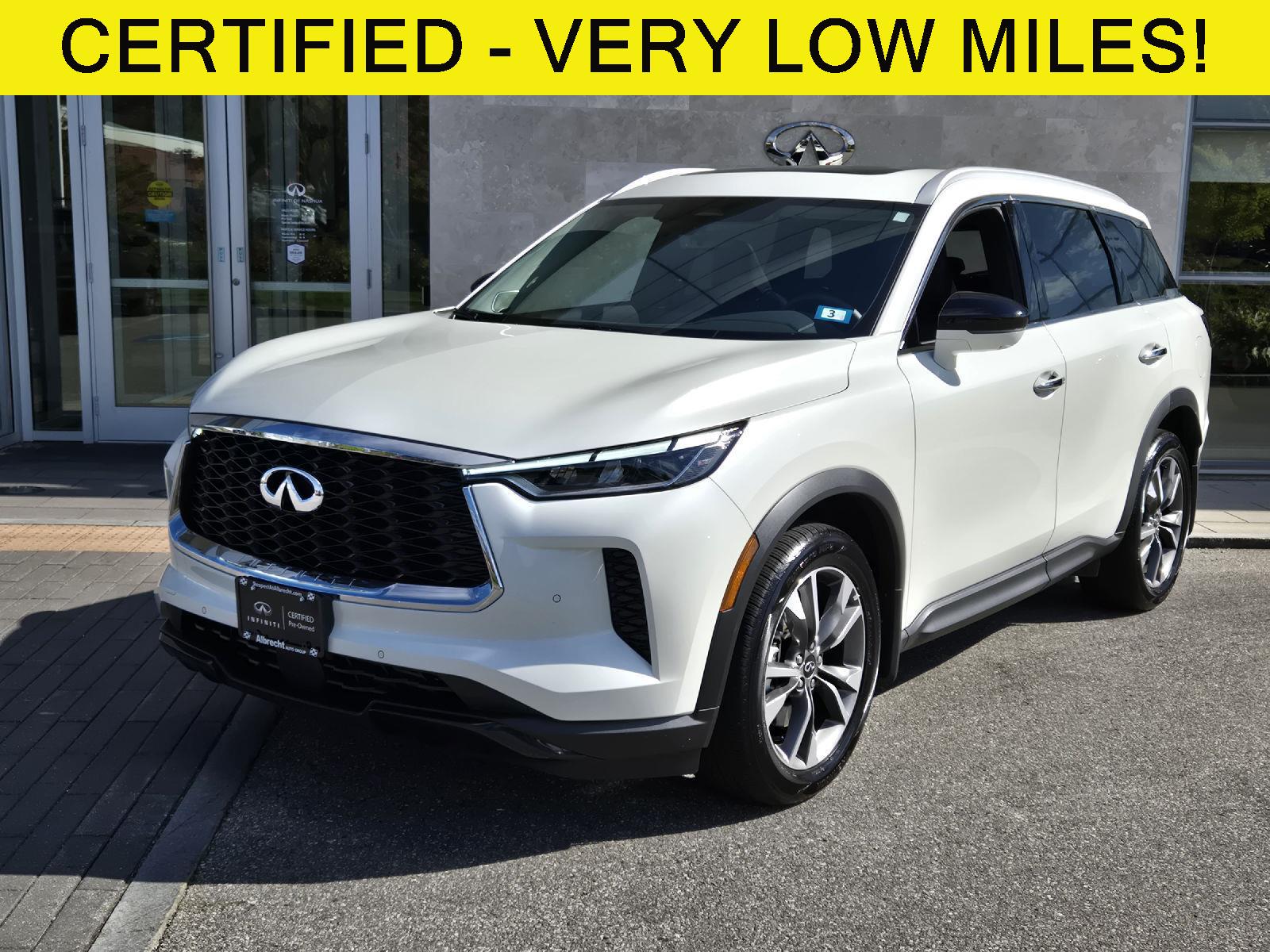 2025 INFINITI QX60 LUXE's photo