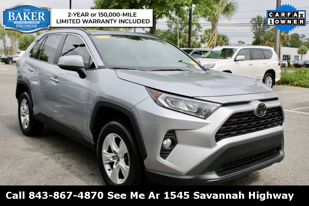 2020 Toyota RAV4 XLE photo 4