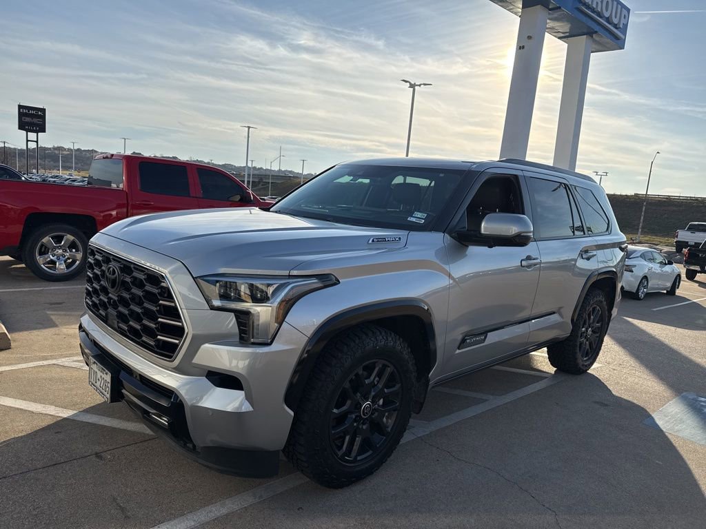 2024 Toyota Sequoia Platinum's photo