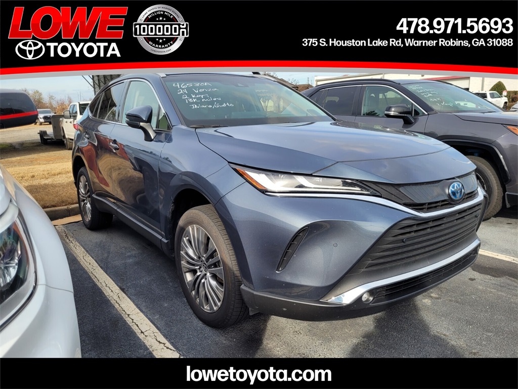 2024 Toyota Venza XLE's photo