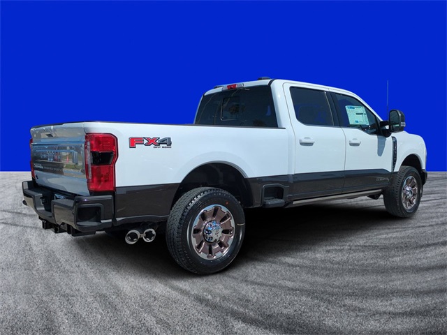 2025 Ford F-350 King Ranch photo 3