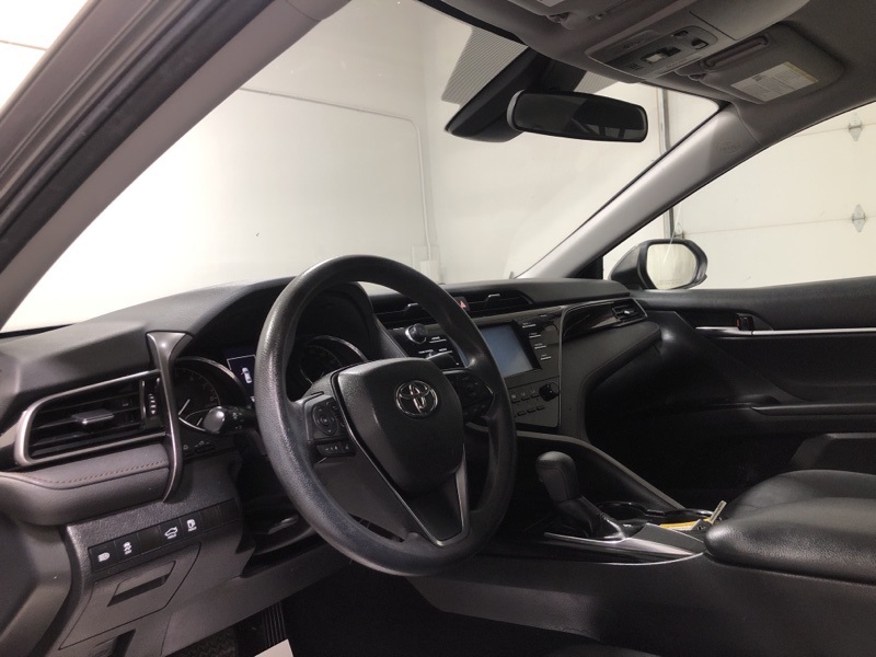 2019 Toyota Camry LE photo 17