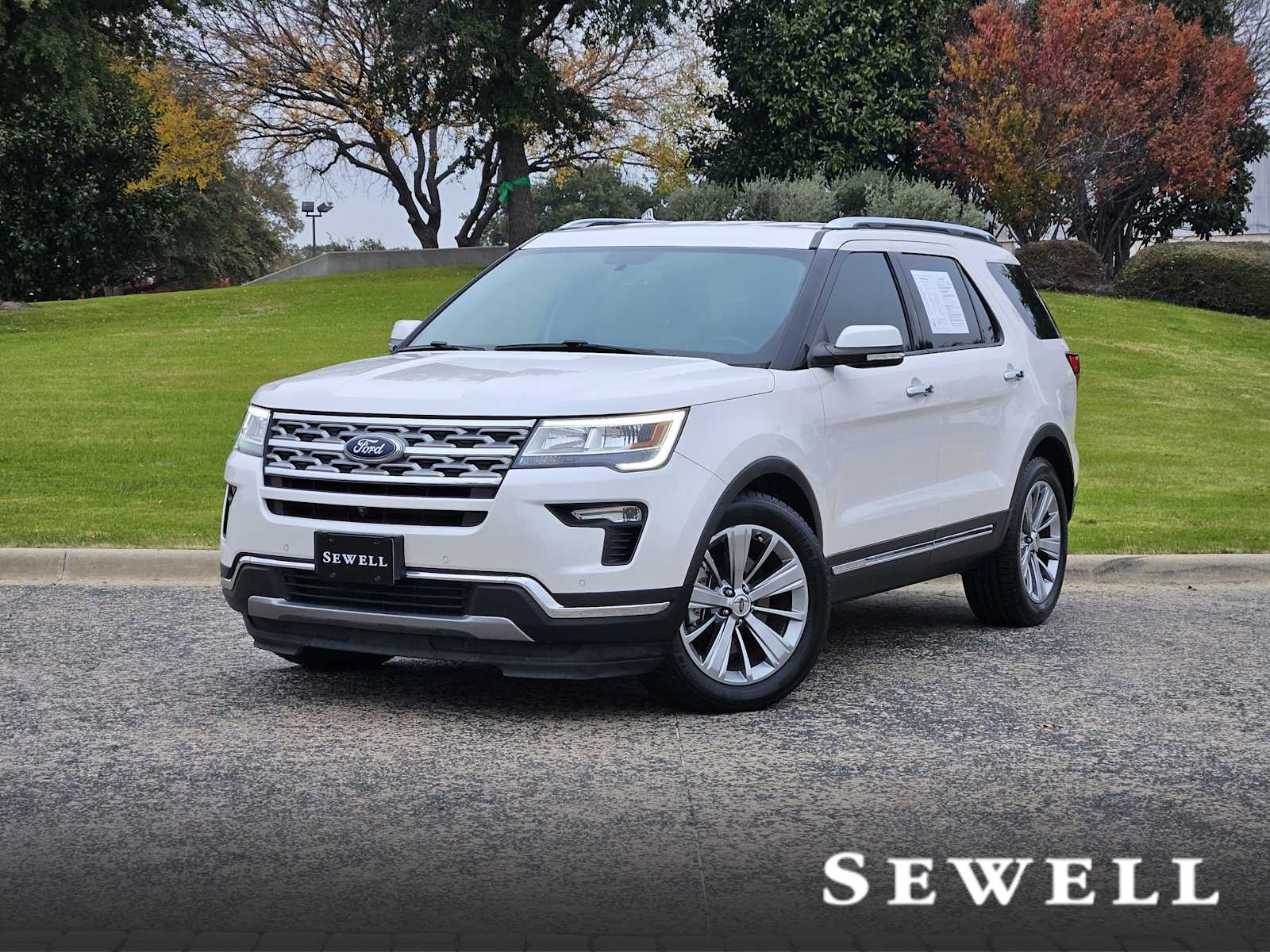 2018 Ford Explorer Limited's photo