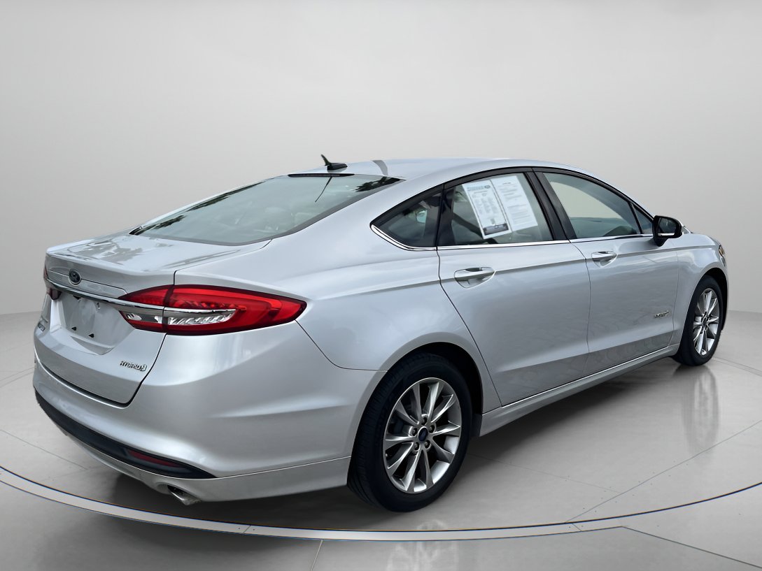 2017 Ford Fusion S Hybrid photo 3