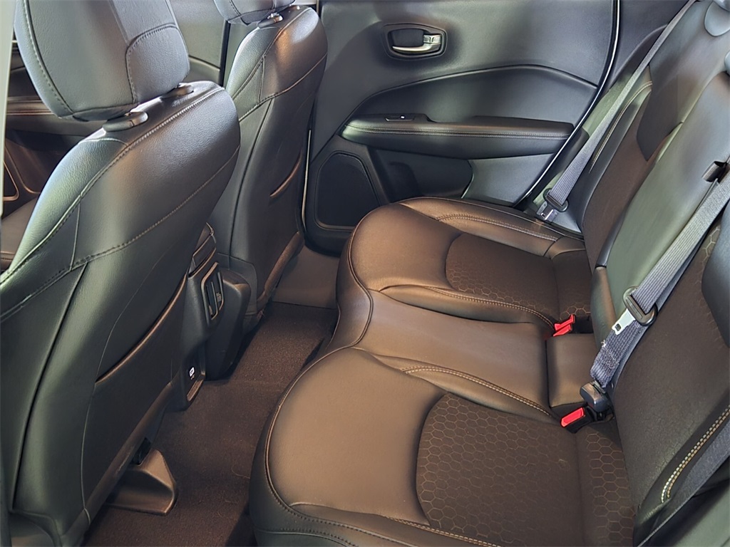 2021 Jeep Compass Latitude photo 11