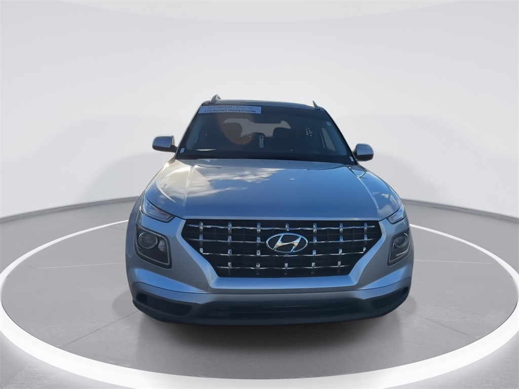 2024 Hyundai Venue SEL photo 2