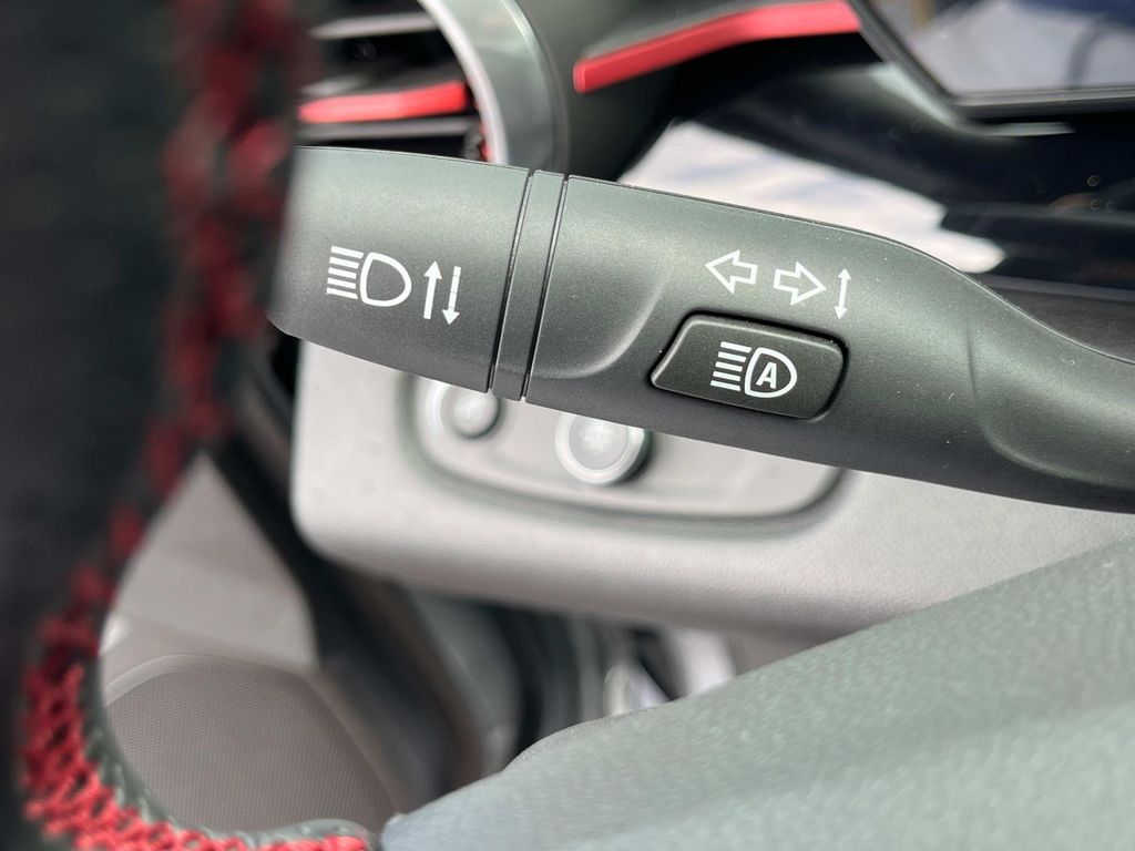 2025 Chevrolet Trax photo 19