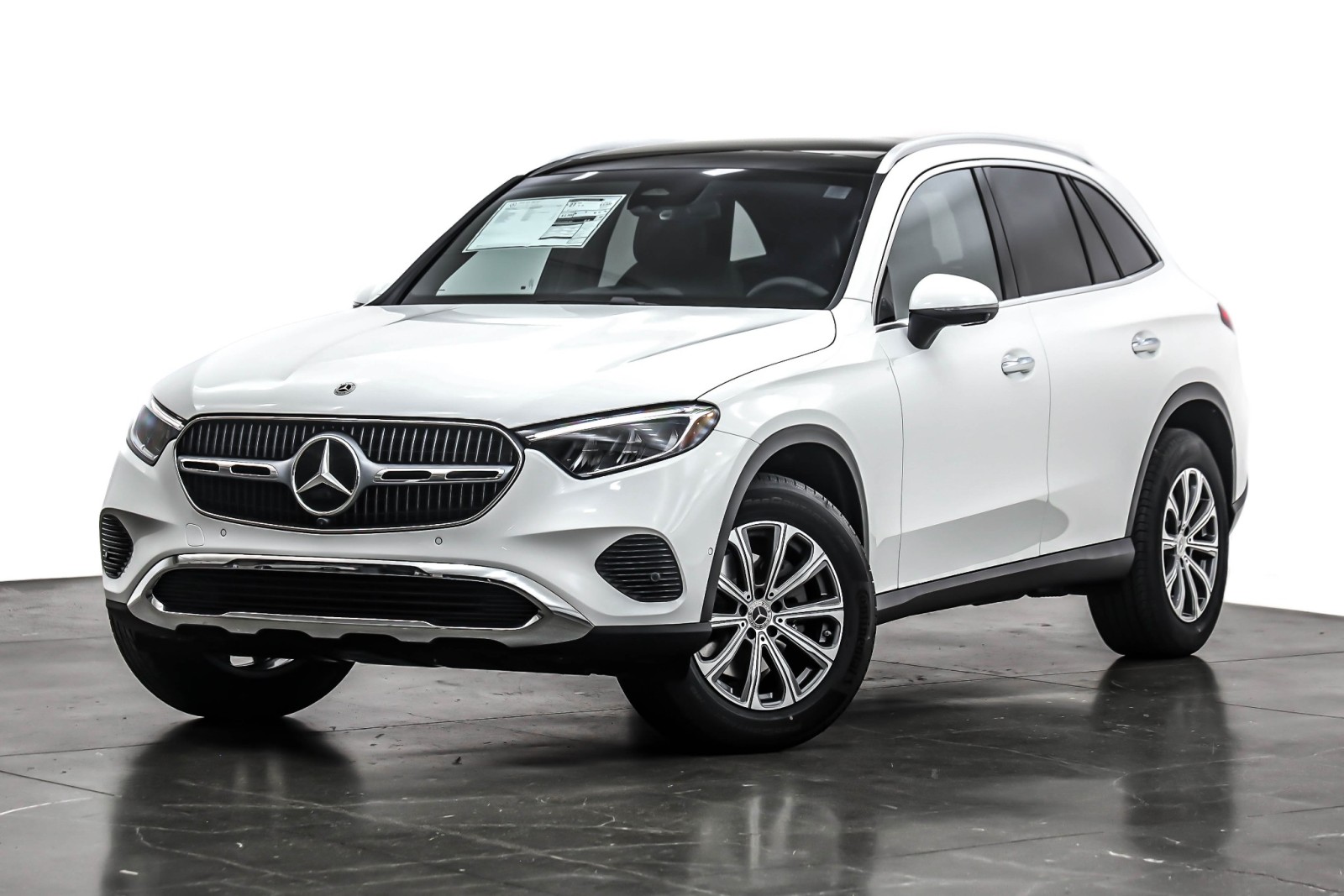 2026 Mercedes-Benz GLC Base's photo