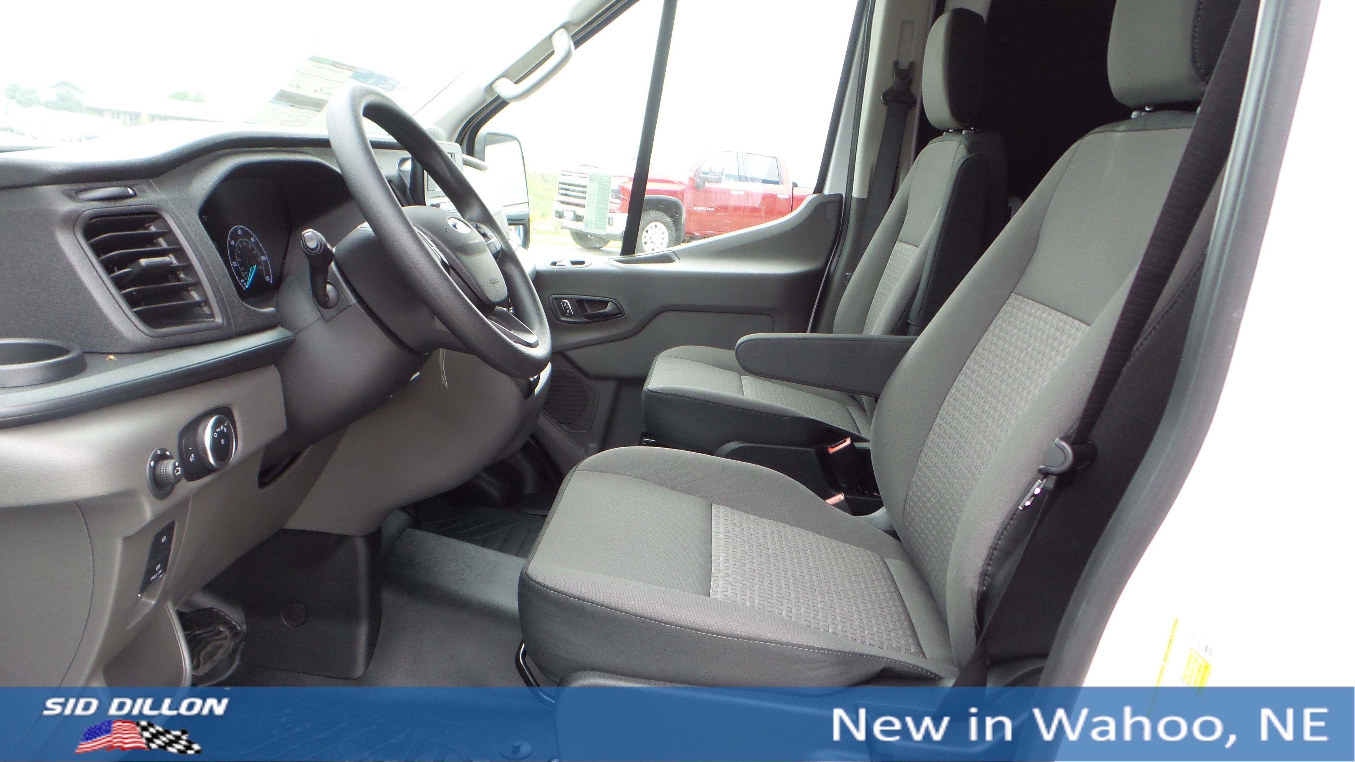 2025 Ford Transit Cargo Van photo 7
