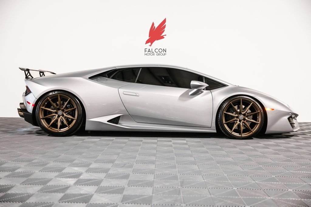 2017 Lamborghini Huracan Base's photo