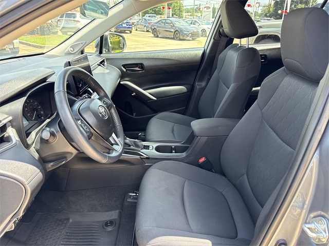 2024 Toyota Corolla Cross LE photo 10