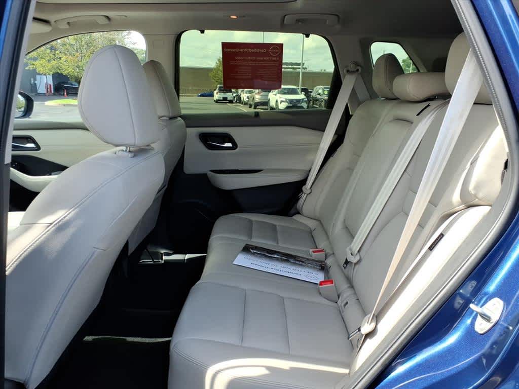 2023 Nissan Rogue SL photo 13