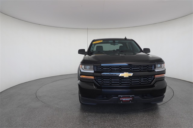 2018 Chevrolet Silverado 1500 Custom photo 29