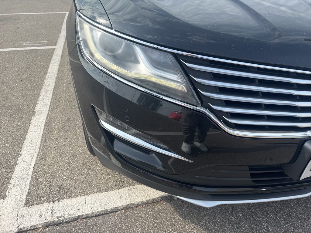 2015 Lincoln MKC Base photo 2
