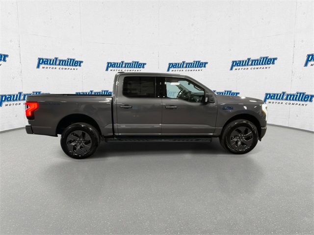 2025 Ford F-150 Lightning photo 9